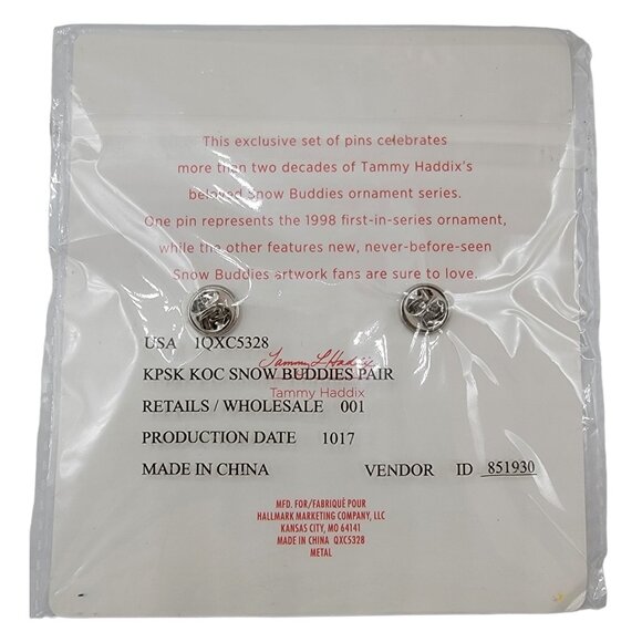 Hallmark 2018 Keepsake Ornaments Club Member Snow Buddies Lapel Tie Tack Pin Set - Picture 2 of 4